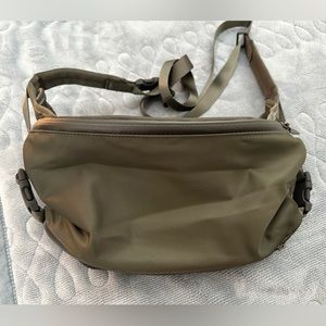 Lululemon nylon crossbody